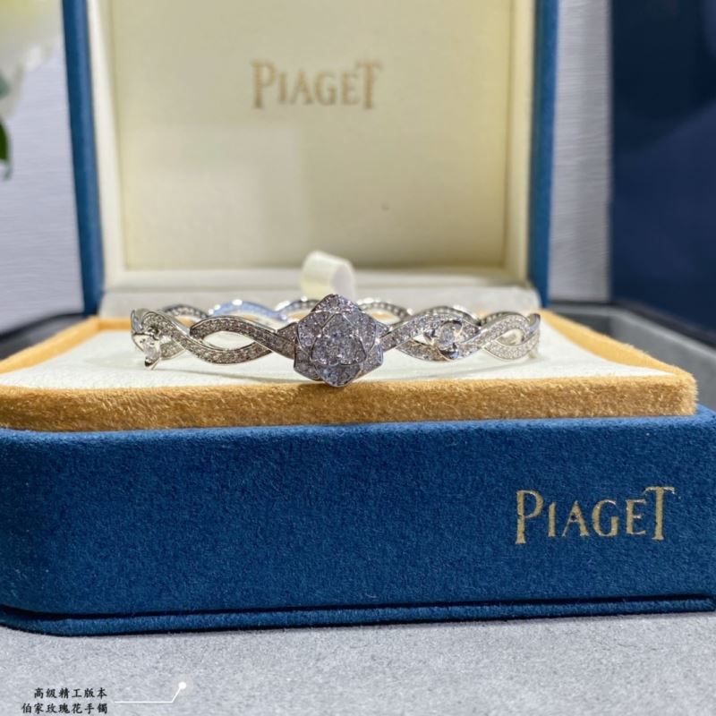 PIAGET